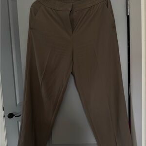 Womens Stretch Straight-Leg Pants in Brown